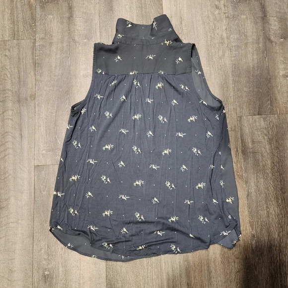 Loft Maternity Button Down Tank - Picture 5 of 6